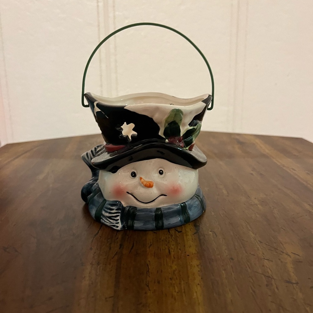 Snow Man Bucket